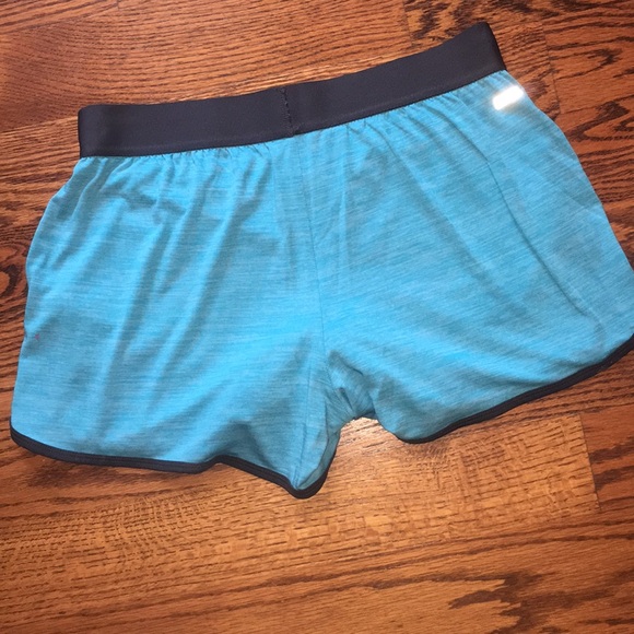 Danskin Dri More workout shorts in size small. - Picture 7 of 8